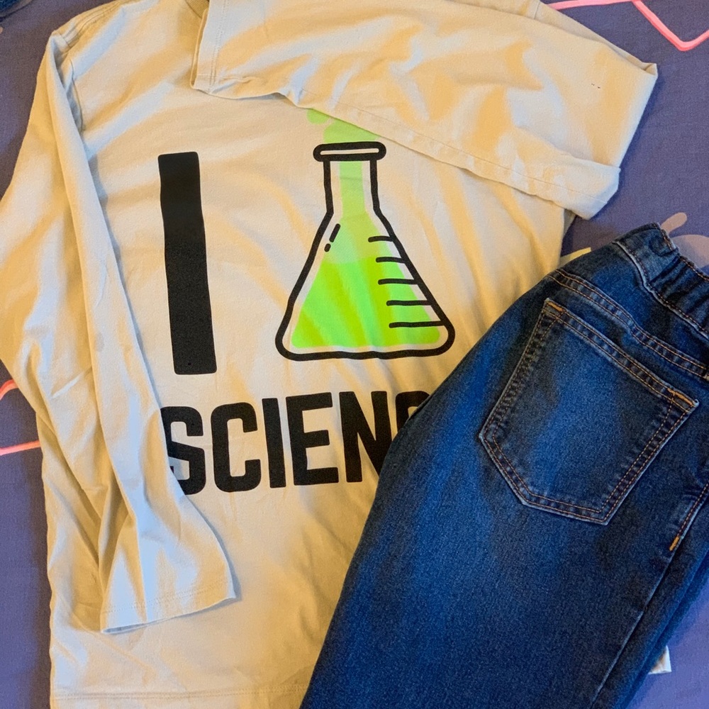 BOY’S CLOTHES - Picture 10 of 14